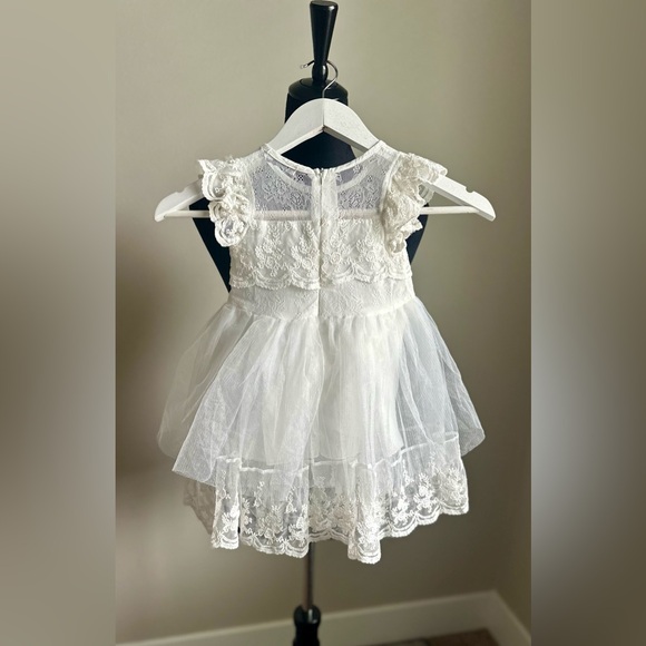 Trish Scully Girl’s Cut White Lace and Tulle Flower Girl Dress Size 2T - Picture 2 of 6